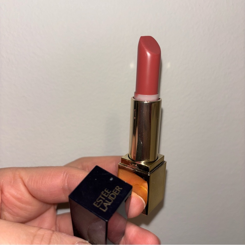 Estee Lauder Pure Color Envy 410 Dynamic Sculpting Lipstick